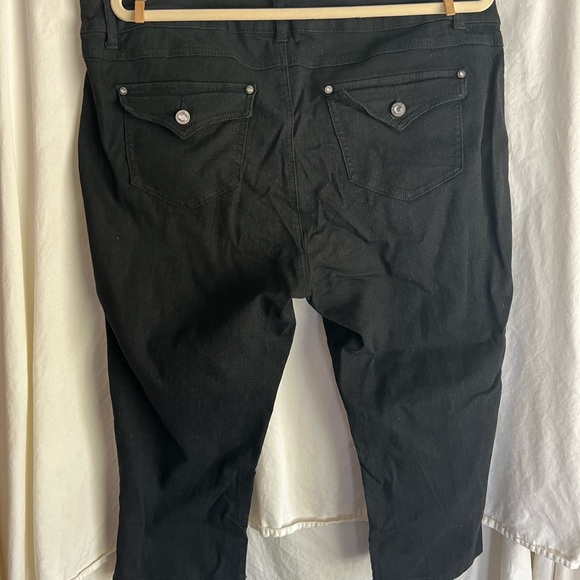 1826 Jeans Capri Jeans - Picture 8 of 8